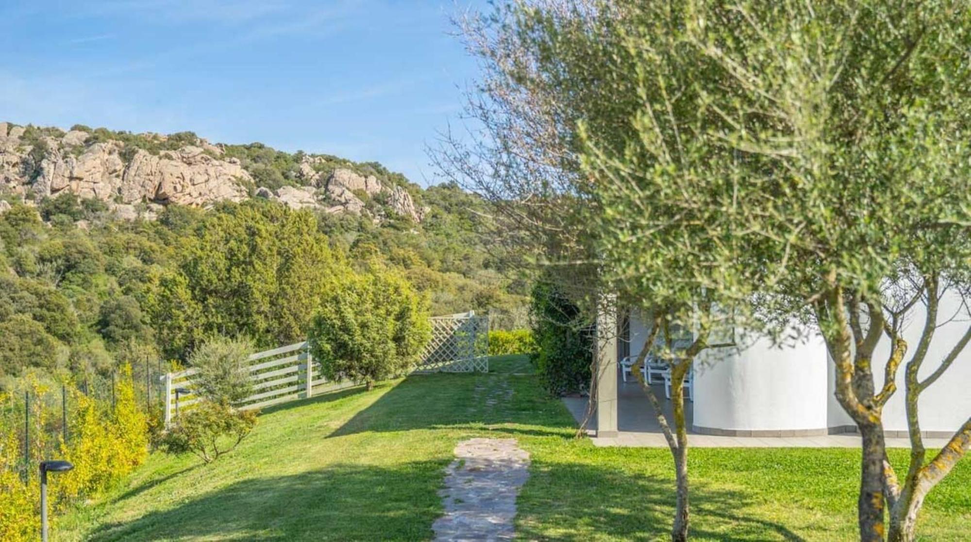 Podere Spartaco San Pantaleo Sole Ruiu Exterior foto
